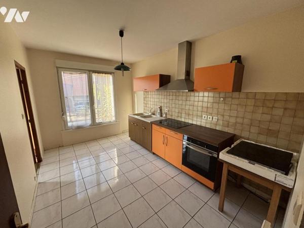 Immeuble de rapport comprenant 2 logements (T3 d'env 85 m² - T6 duplex d'env 150 m²) - secteur calme