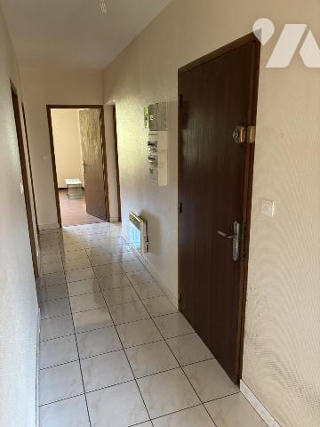 Immeuble de rapport comprenant 2 logements (T3 d'env 85 m² - T6 duplex d'env 150 m²) - secteur calme