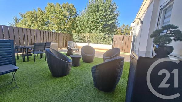 Appartement F4 à vendre  4 pièces - 102,20 m 2   ANGOULEME  - 16