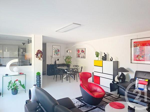 Appartement F4 à vendre  4 pièces - 102,20 m 2   ANGOULEME  - 16