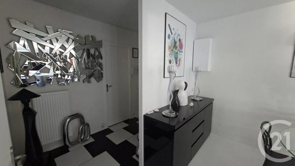 Appartement F4 à vendre  4 pièces - 102,20 m 2   ANGOULEME  - 16