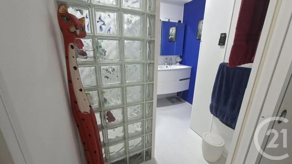 Appartement F4 à vendre  4 pièces - 102,20 m 2   ANGOULEME  - 16
