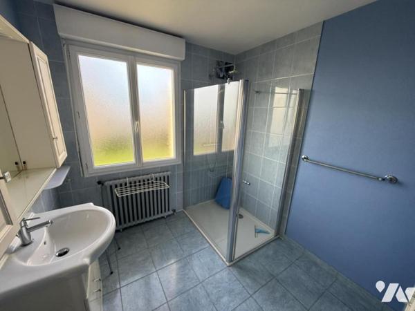 Maison en centre bourg proche toutes commodités