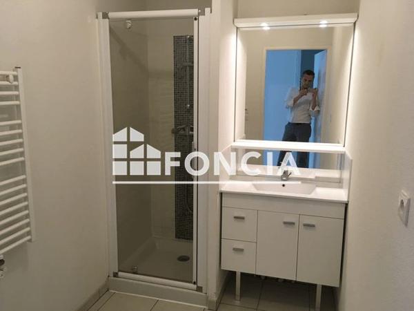 Location Appartement 2 pièces 43.9 m² - 14 RUE DE MENESPEY Le Haillan 33185