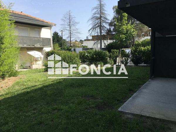 Location Appartement 2 pièces 43.9 m² - 14 RUE DE MENESPEY Le Haillan 33185