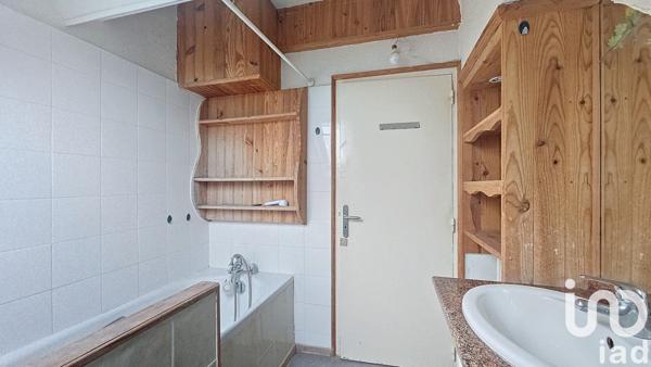 Appartement 3 pièces de 44 m² à Yzeure (03400)