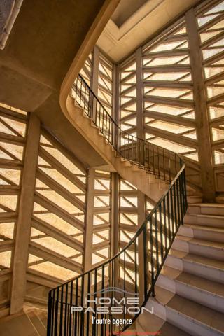 ROYAN - L'ÉLÉGANCE DES ANNÉES 50 AU COEUR DE FONCILLON - APPARTEMENT 4 PIÈCES