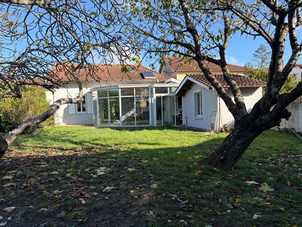 Maison à vendre à Montauban (82) 3 chambres, bureau , jardin , garage