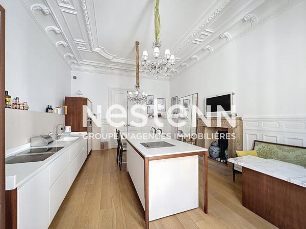 Exclusivité - Paris 8ème - Parc Monceau - Immeuble de grand standing - Appartement 5 pièces d'environ 250 m2 - Cave - Parking en sus