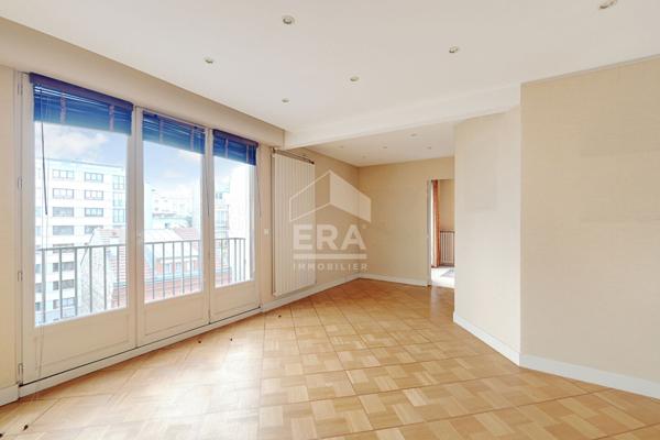 PROCHE NATION  RARE  AU  DERNIER ETAGE  163 M2 5 PIèces avec balcon