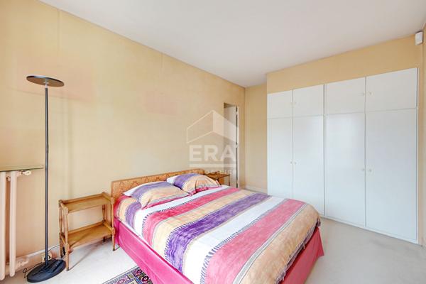 PROCHE NATION  RARE  AU  DERNIER ETAGE  163 M2 5 PIèces avec balcon