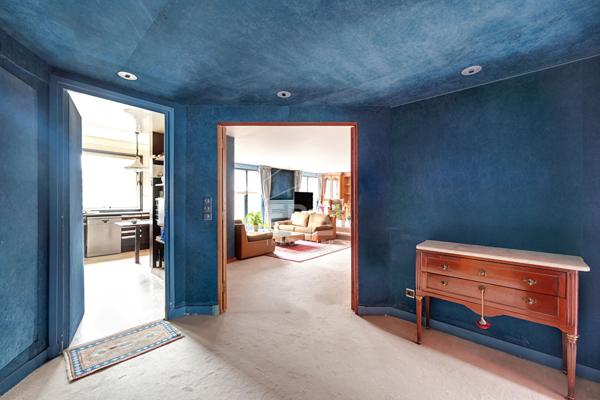 PROCHE NATION  RARE  AU  DERNIER ETAGE  163 M2 5 PIèces avec balcon