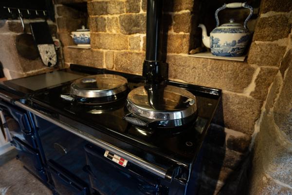 Charmant manoir du XVIIIe siècle et longère sur 1,6 hectare parfait pour une activité de gîtes