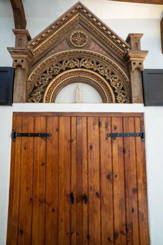 Charmant manoir du XVIIIe siècle et longère sur 1,6 hectare parfait pour une activité de gîtes