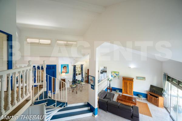 Maison atypique de 260 m² avec T2 indépendant – secteur prisé de Ducos