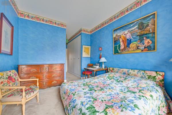 Appartement à vendre à Neuilly-sur-Seine dans les Hauts-de-Seine (92200), ref : 4 PIECES BD J.MERMOZ