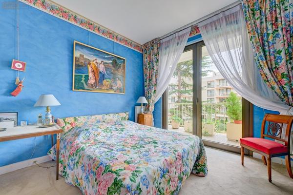 Appartement à vendre à Neuilly-sur-Seine dans les Hauts-de-Seine (92200), ref : 4 PIECES BD J.MERMOZ