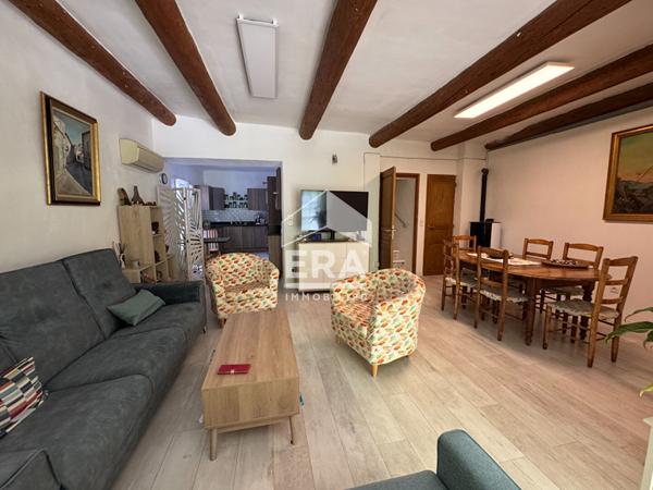 PROPRIÉTÉ FAMILIALE RARE À LA VENTE