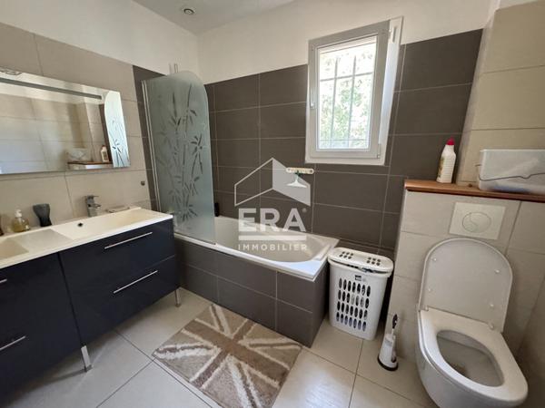 PROPRIÉTÉ FAMILIALE RARE À LA VENTE