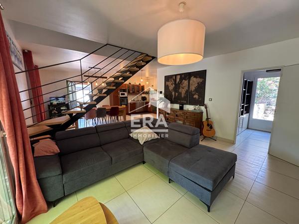 PROPRIÉTÉ FAMILIALE RARE À LA VENTE