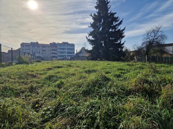 Terrain constructible plat de 579m2