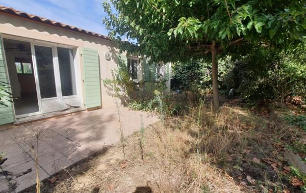 Vente Maison plain pied avec garage et jardin à rafraîchir Moussan   