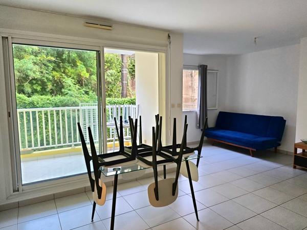 Appartement
         2 pièces
        - 42 m² Exclusivité 115 000 € *