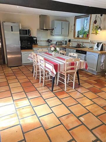 Maison 145 m² pierre à vendre 6 pièces BELLEVIGNE (16) 3/4 Chambres plus piscine,