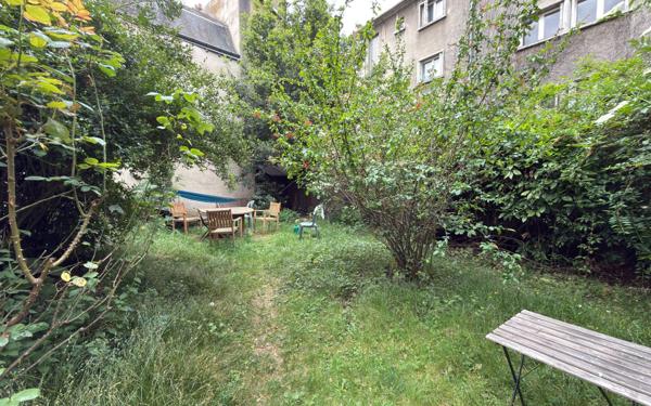 Immeuble à vendre    12 pièces • 224,18 m2 Poitiers