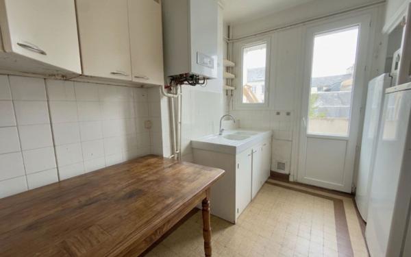 Immeuble à vendre    12 pièces • 224,18 m2 Poitiers