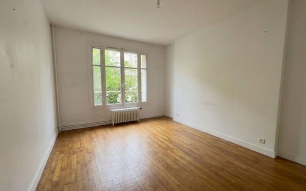 Immeuble à vendre    12 pièces • 224,18 m2 Poitiers