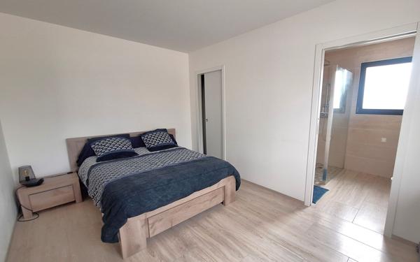 Maison à vendre    4 pièces •  Médis