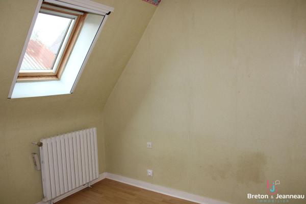 Corps de ferme sur 2 ha 52 à Ernée