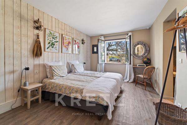 Élégante maison en pierre avec vue