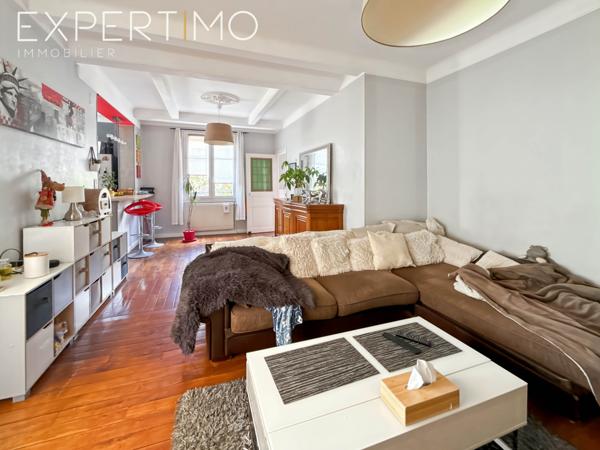 Soisy-sous-Montmorency (95230) Andilly. Charmante maison de 6 pièces de 135 m², située dans un écrin de verdure, en parfait état.