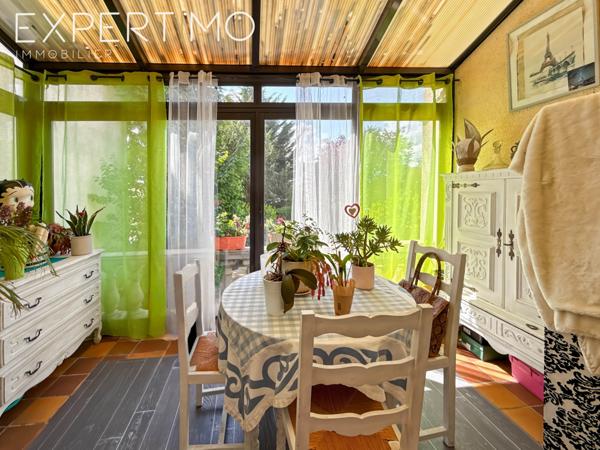 Soisy-sous-Montmorency (95230) Andilly. Charmante maison de 6 pièces de 135 m², située dans un écrin de verdure, en parfait état.