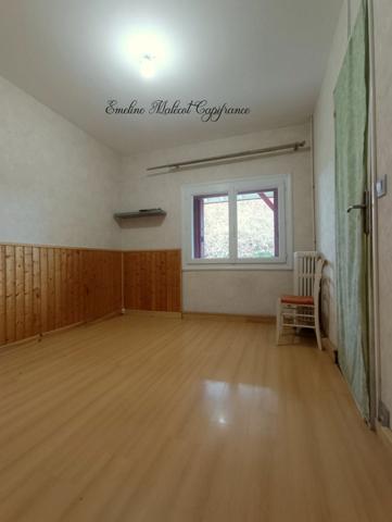 🏡 Maison en pierre 140 m² + jardin – 289 000 €