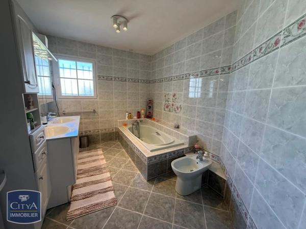 Maison à vendre 7 pièces 226m²