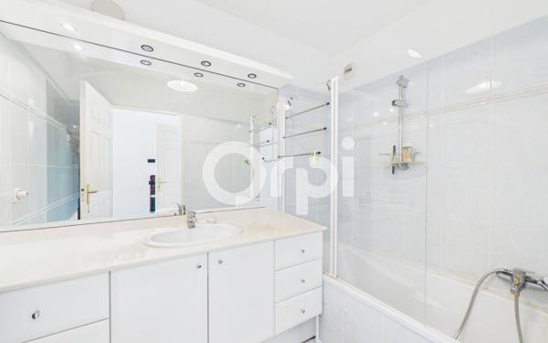 Appartement à vendre    2 pièces • 58,06 m2 Mandelieu-la-Napoule