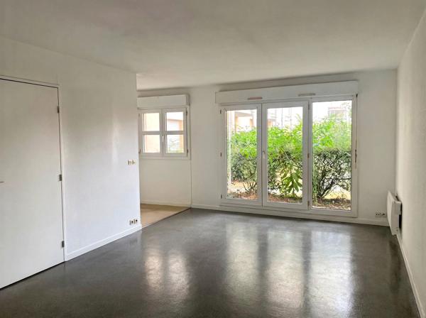 Appartement
         1 pièce
        - 33 m² Exclusivité 131 000 € *