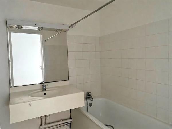 Appartement
         1 pièce
        - 33 m² Exclusivité 131 000 € *