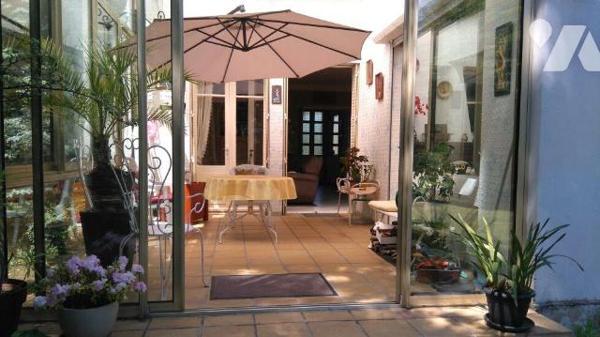 A Troyes quartier résidentielle belle maison cossue  d'une surface habitable de 116m² complétée...