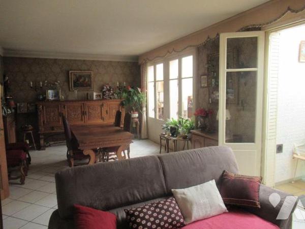 A Troyes quartier résidentielle belle maison cossue  d'une surface habitable de 116m² complétée...