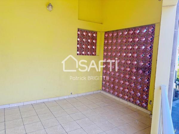 Maison de ville, quartier populaire proche mer