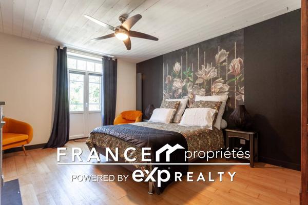 Maison 245 m2 - 7 pièces.