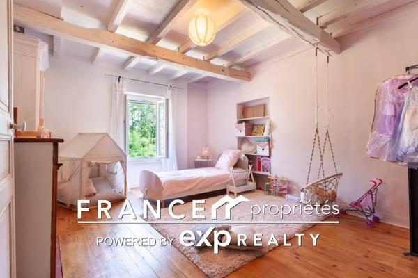 Maison 245 m2 - 7 pièces.