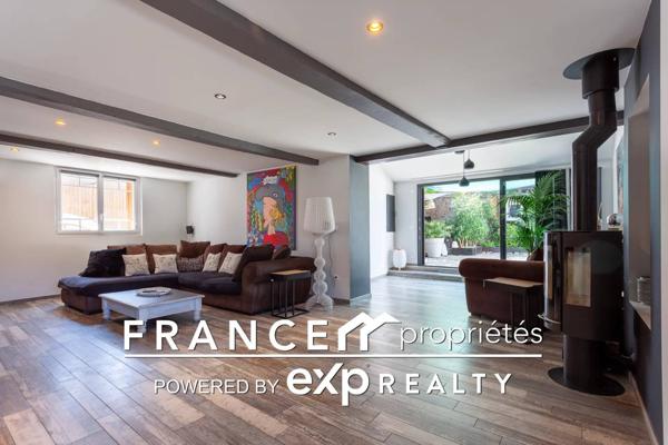 Maison 245 m2 - 7 pièces.