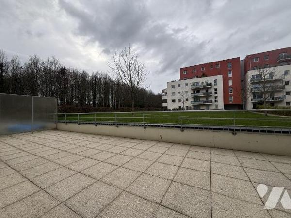 EXCLUSIVITÉ-QUARTIER BEAUREGARD- APPARTEMENT TYPE 3 -GRANDE TERRASSE ET GARAGE SECURISÉE-
Vene...