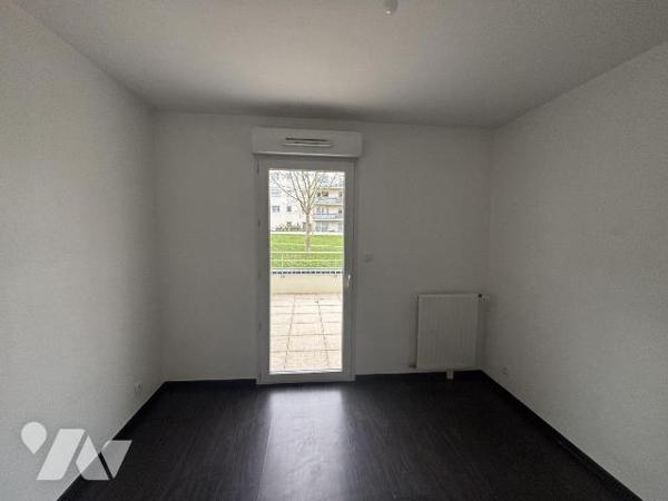 EXCLUSIVITÉ-QUARTIER BEAUREGARD- APPARTEMENT TYPE 3 -GRANDE TERRASSE ET GARAGE SECURISÉE-
Vene...