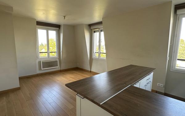 Appartement à louer    1 pièce • 26,25 m2 Le Raincy